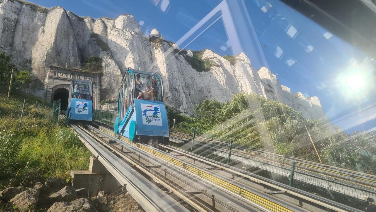 Residence Du Bord De Mer 9 Appartements Avec Une Vraie Vue Mer Le Tréport Εξωτερικό φωτογραφία